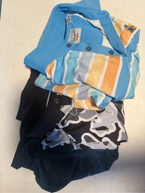 Men’s small golf polos
